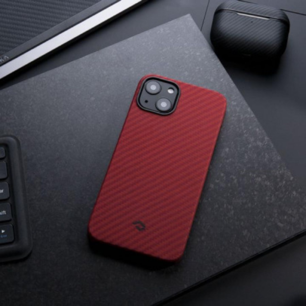Кевларовый чехол Pitaka MagEZ Case 2 для iPhone 13  6.1", красный
