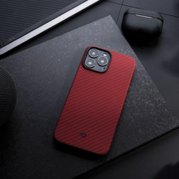 Кевларовый чехол Pitaka MagEZ Case 2 для iPhone 13 Pro 6.1", красный